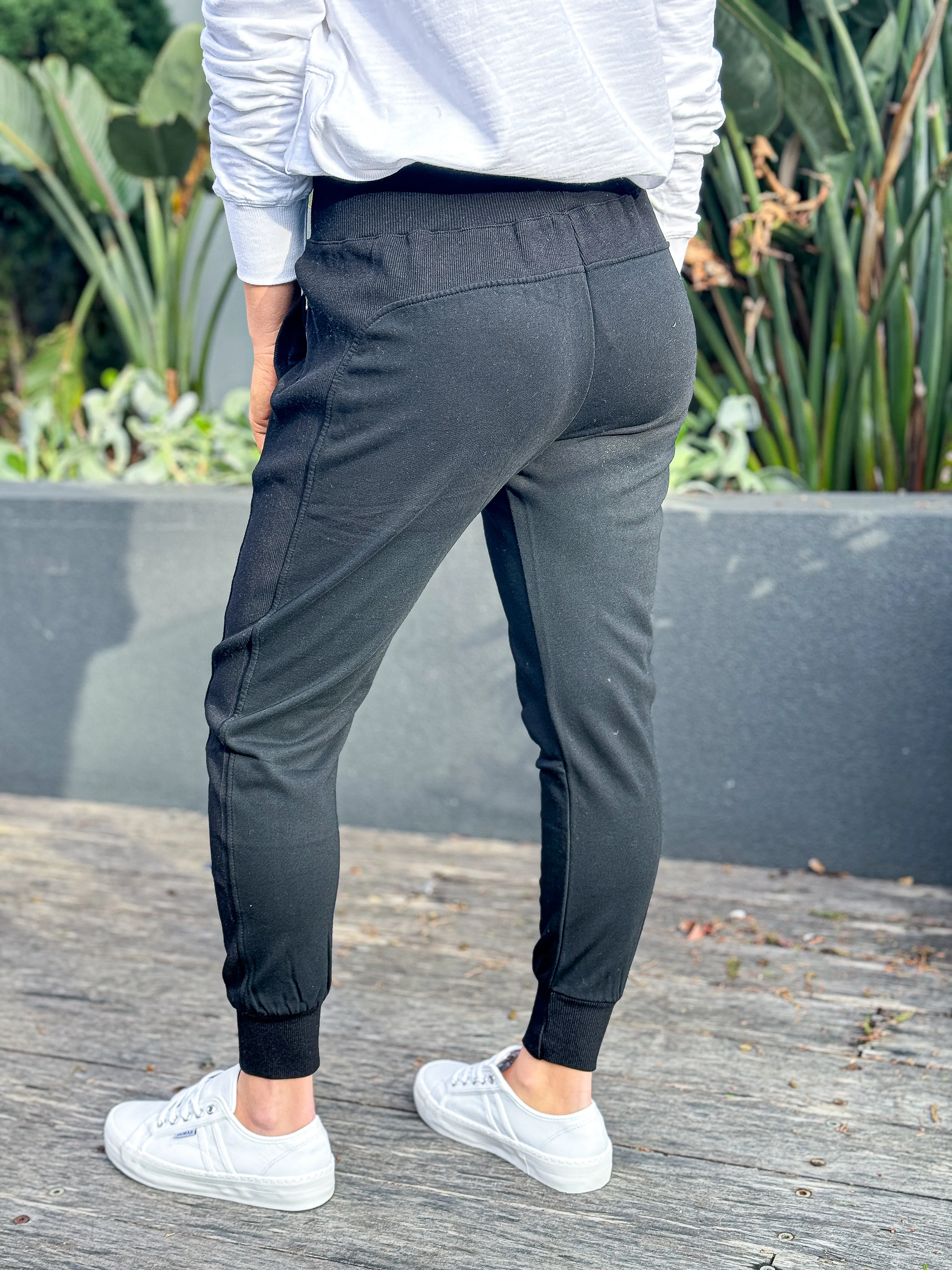 Byron Jogger - Black