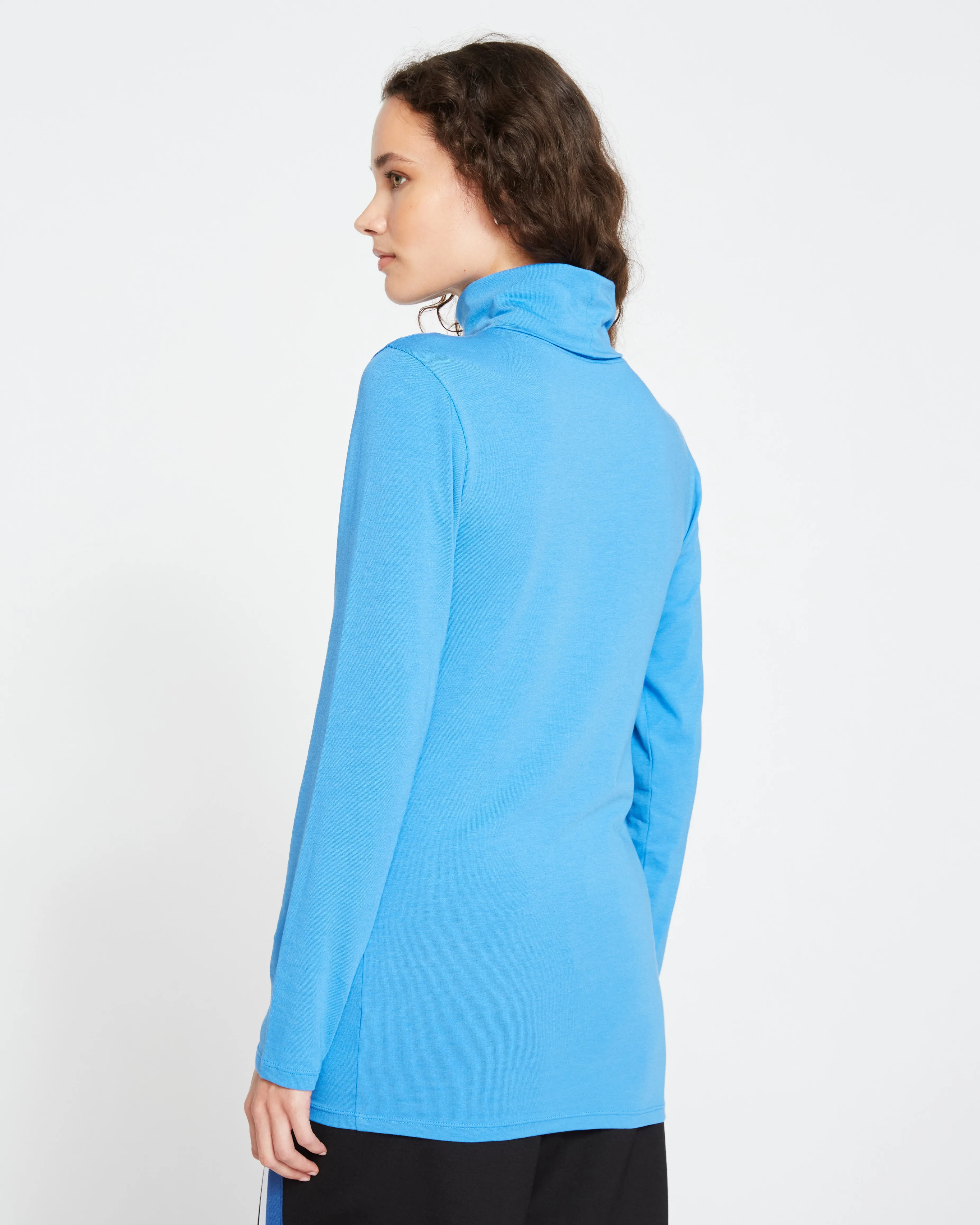 Close Fit Turtleneck - Cobalt